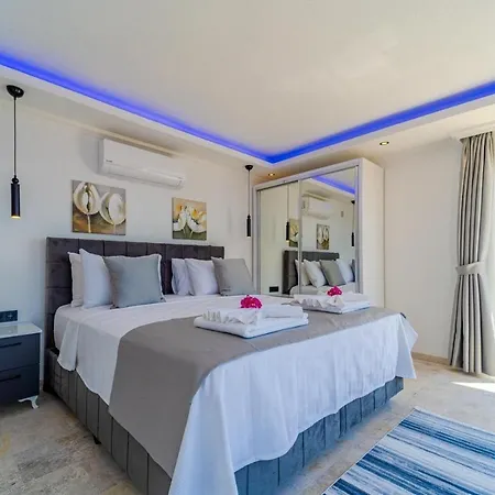 Vila Kalkan Halal